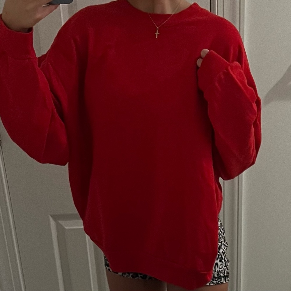 OVERSIZED RED CREWNECK